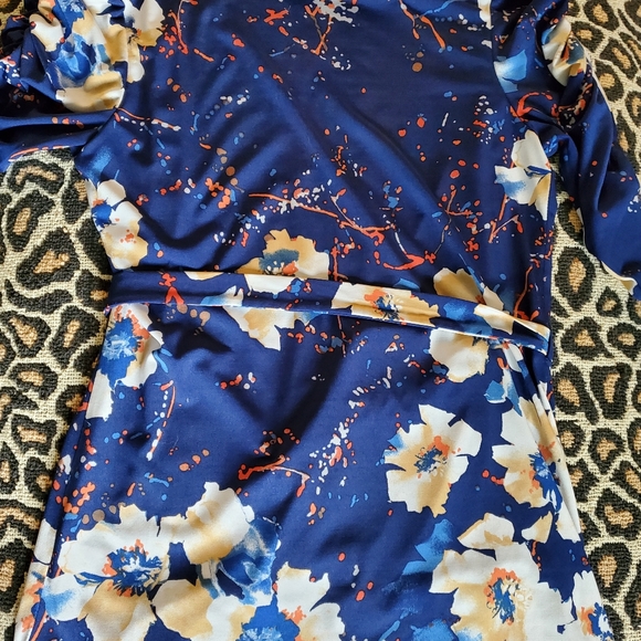 veronica m blue floral wrap top - Picture 7 of 10
